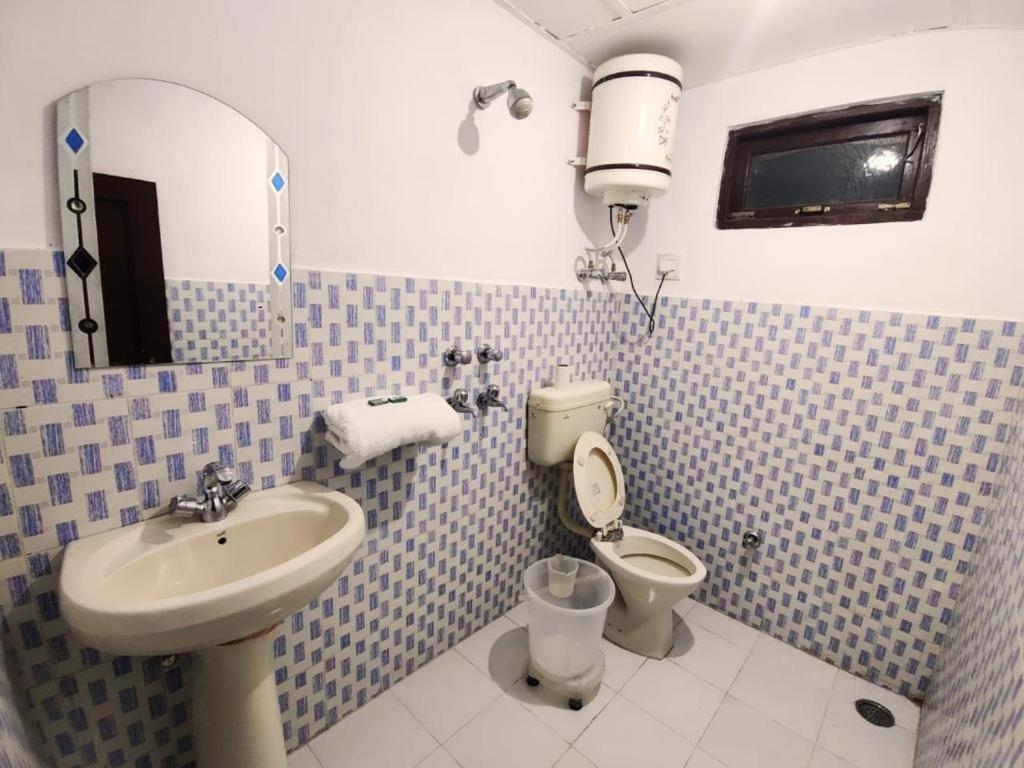The Lake Cottage By Vrb Hotels Mcleodganj Дхарамсала Екстериор снимка