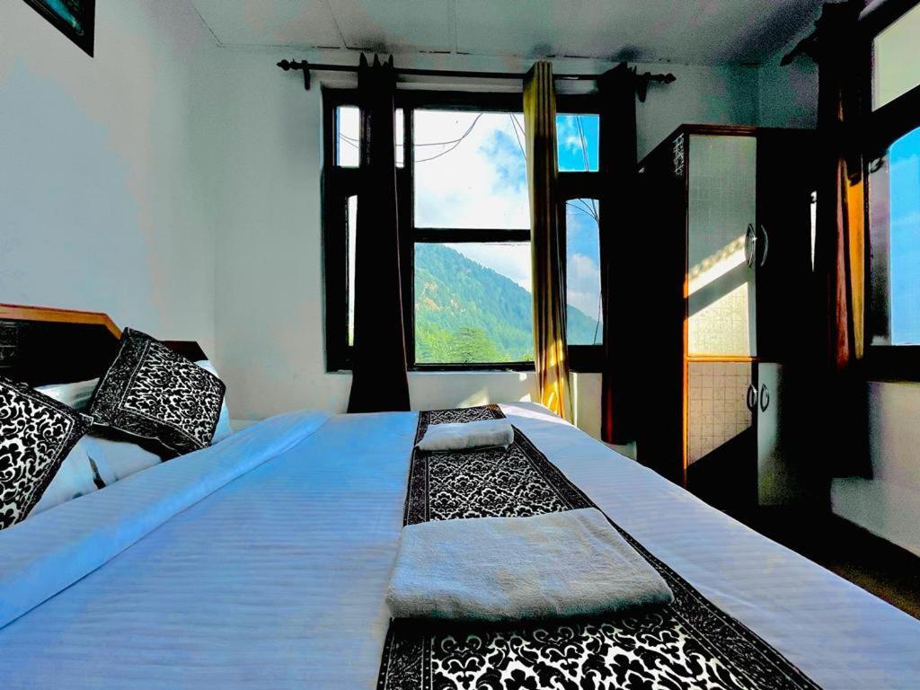 The Lake Cottage By Vrb Hotels Mcleodganj Дхарамсала Екстериор снимка